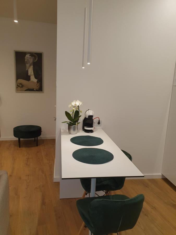 Smaragdo Apartamentai Kaunas Exteriör bild